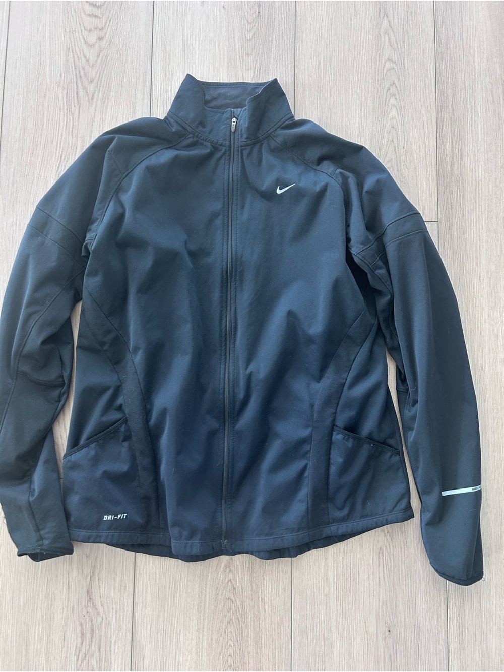 Nike Running Element Dri-Fit Women’s Black Jacket Size XL